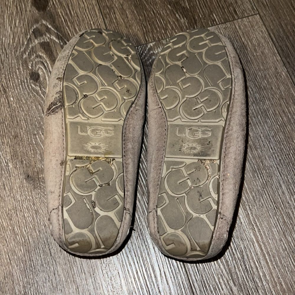 Beautiful comfortable UGGS - Picture 3 of 3